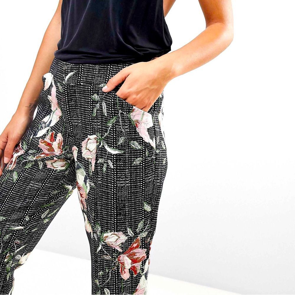 Paper Dolls Pants Size 8 London High Waist Houndstooth and Floral Trouser